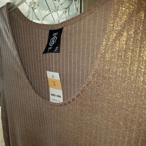 Agnes & Dora women's top